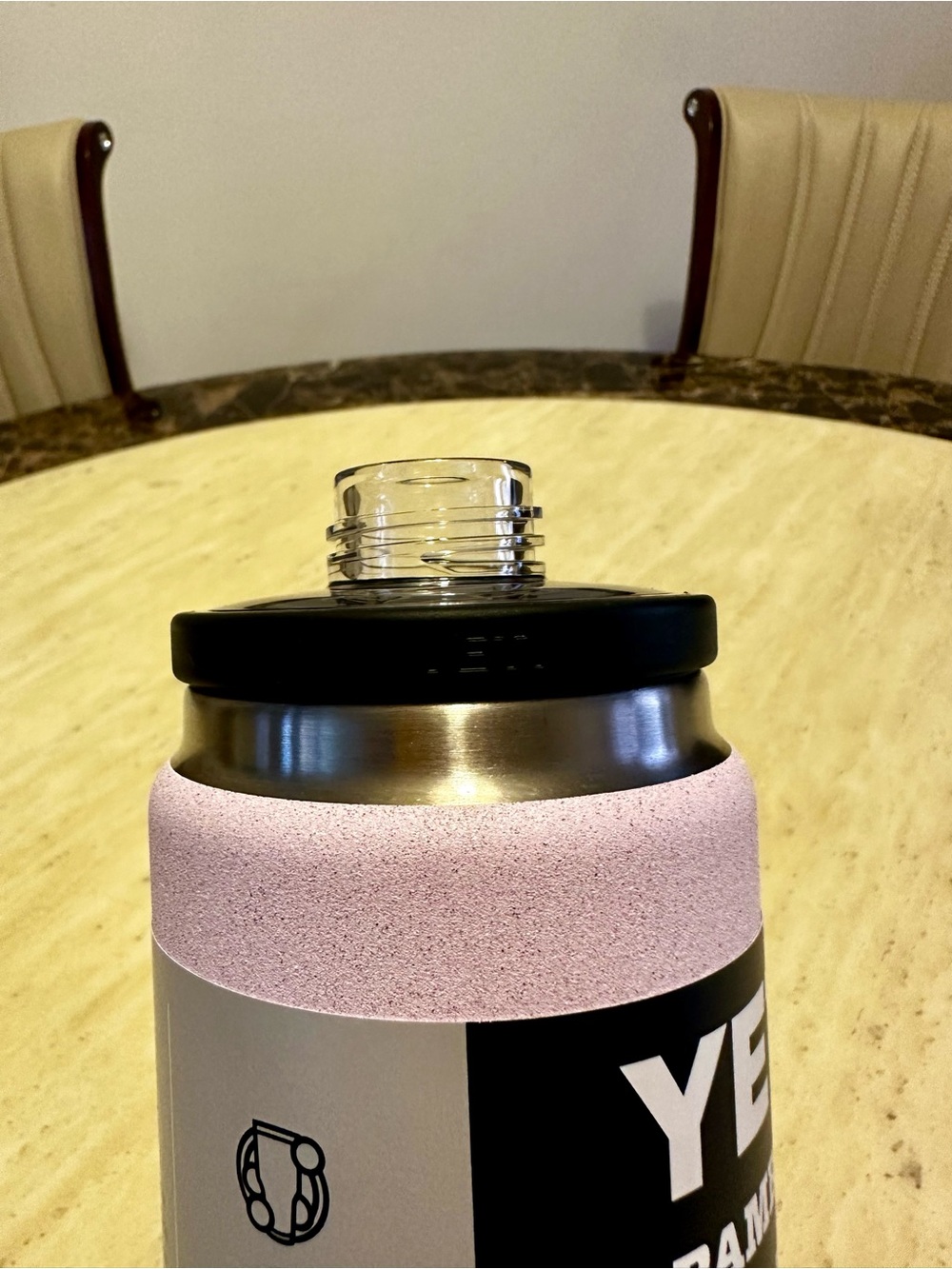 New Yeti Rambler 26oz Bottle in Pastel Pink with Black Lid - Picture 4 of 5